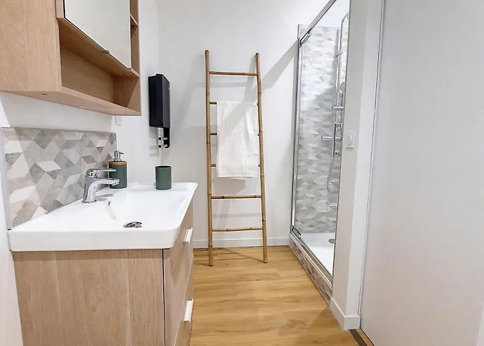 Le Nordique - 2 - Fibre Wifi - Netflix - Menage Inclus Апартаменты Тарб